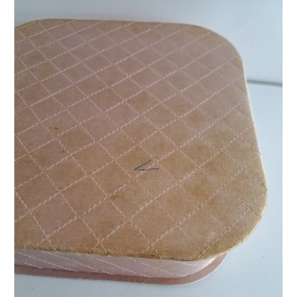 Vintage Handkerchief Scarf Box Gloves Pink Quilted Satin Square Retro 8x8 - Picture 2 of 5